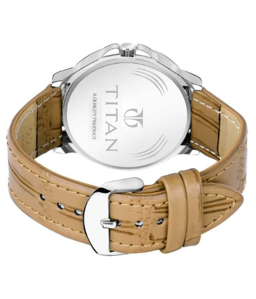 Stylish analog watch with unique design - Deal IND.
